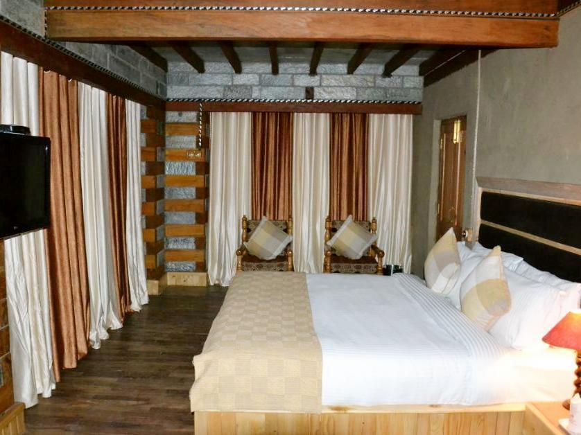 Hotel Shobla Kaathkuni Royale Kulu Exteriér fotografie